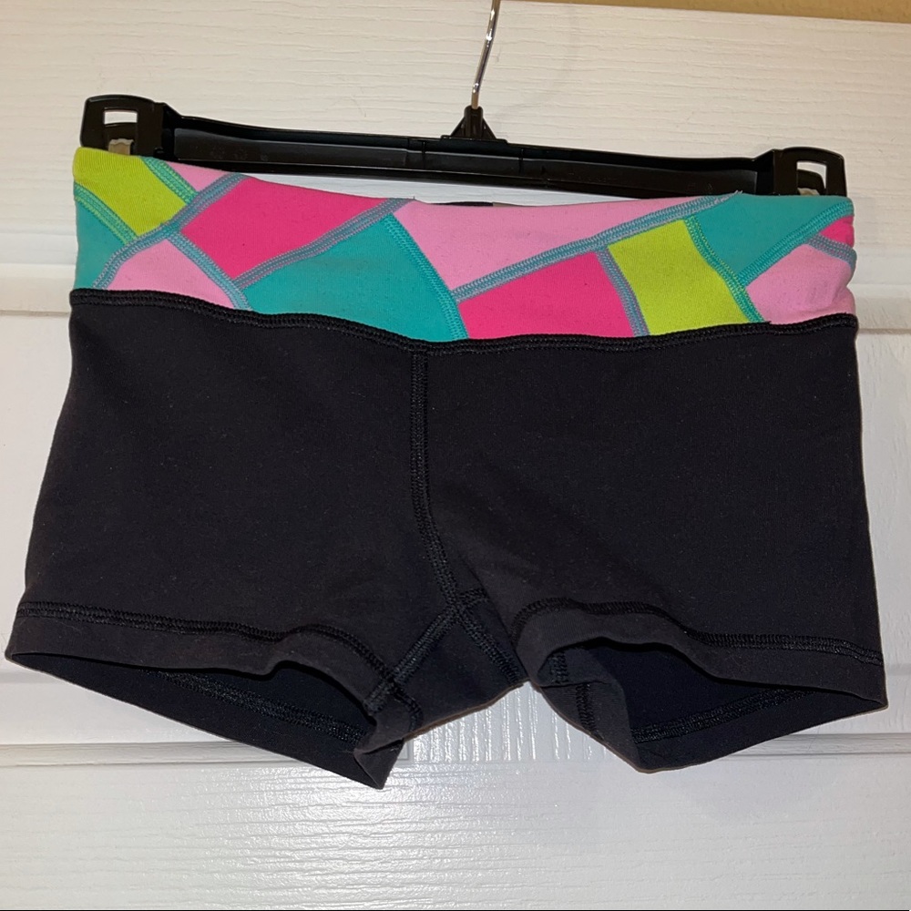 IVIVVA Reversible booty shorts